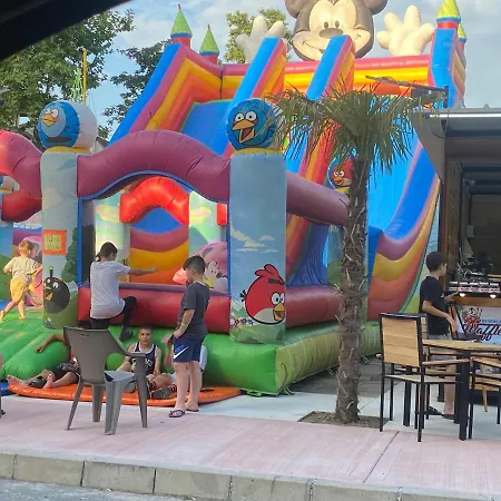 Esperanto 403 Large Sunny Апартаменти *