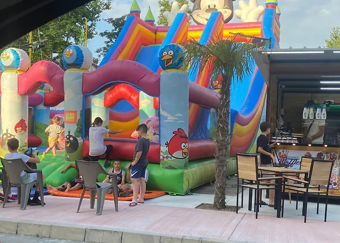 Esperanto 403 Large Sunny Апартаменти *